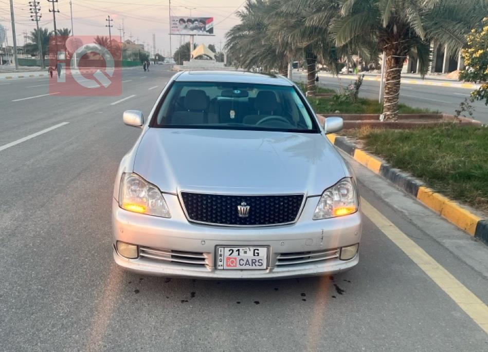 تۆیۆتا کراون